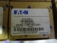 Lot eaton - afbeelding 6 van  11