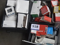 Lot elektramateriaal - afbeelding 1 van  3