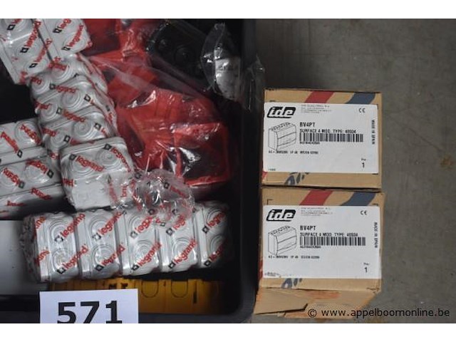 Lot elektramateriaal - afbeelding 2 van  2