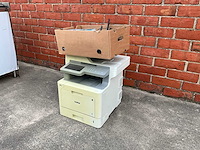 Lot elektronica - afbeelding 1 van  7