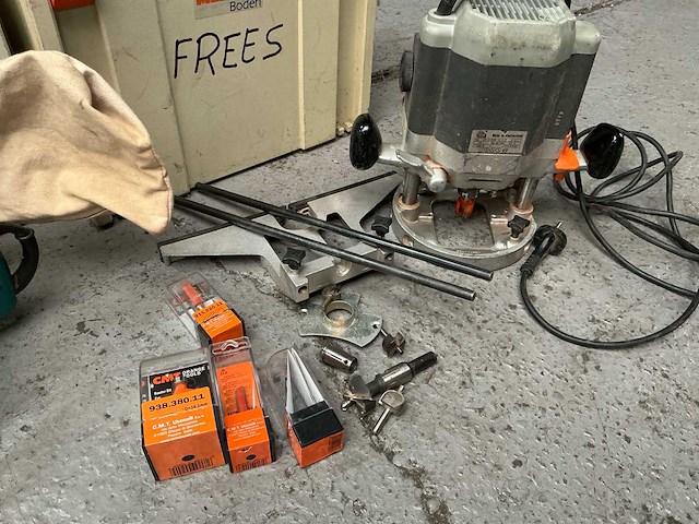 Lot : elu frees/ makita bandfrees / hitachi cirkelzaag overige gereedschappen - afbeelding 9 van  11