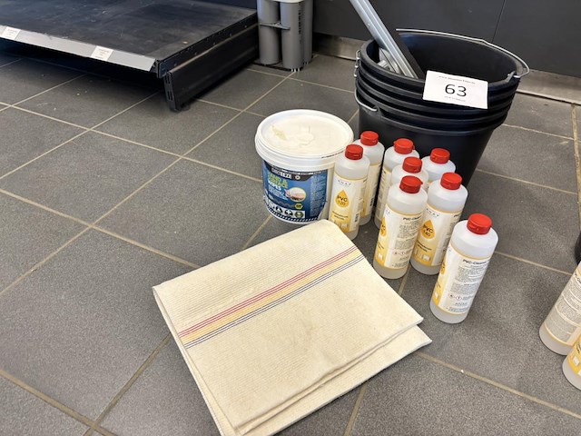 Lot emmers / hand wipes / pvc cleaner - afbeelding 1 van  5