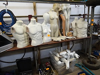 Lot etalagepoppen en ledematen - afbeelding 1 van  8