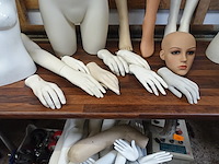 Lot etalagepoppen en ledematen - afbeelding 3 van  8