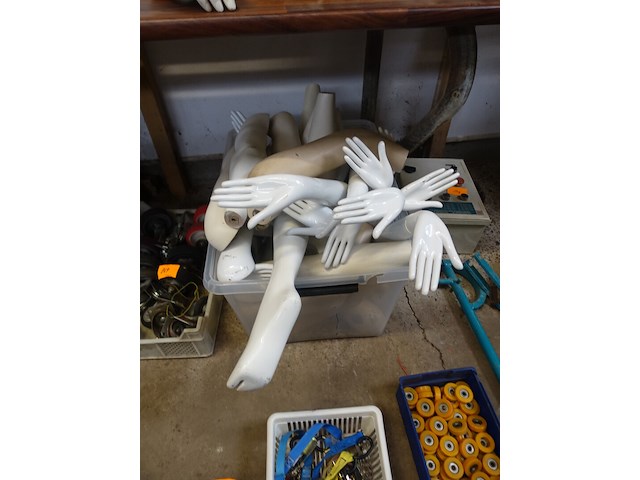 Lot etalagepoppen en ledematen - afbeelding 7 van  8