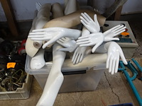 Lot etalagepoppen en ledematen - afbeelding 7 van  8