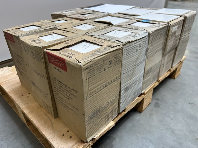 Lot faiences wit 18m² - afbeelding 3 van  3