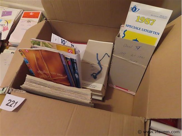 Lot filatelie - afbeelding 3 van  4