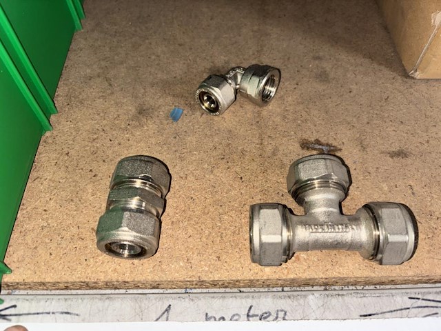 Lot fittings - afbeelding 2 van  2