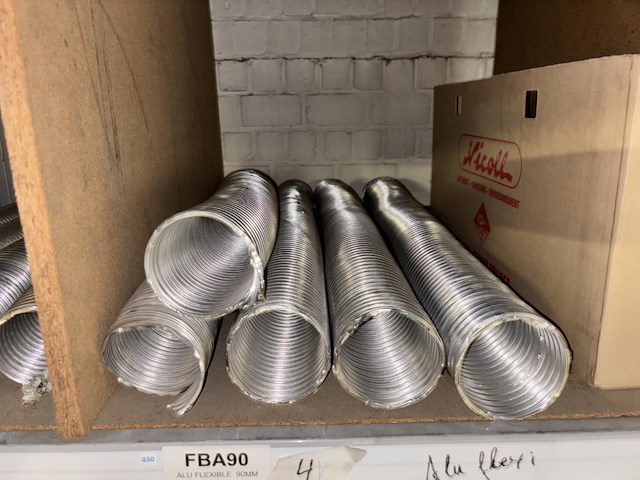Lot flexibele ventilatie buizen - afbeelding 5 van  8