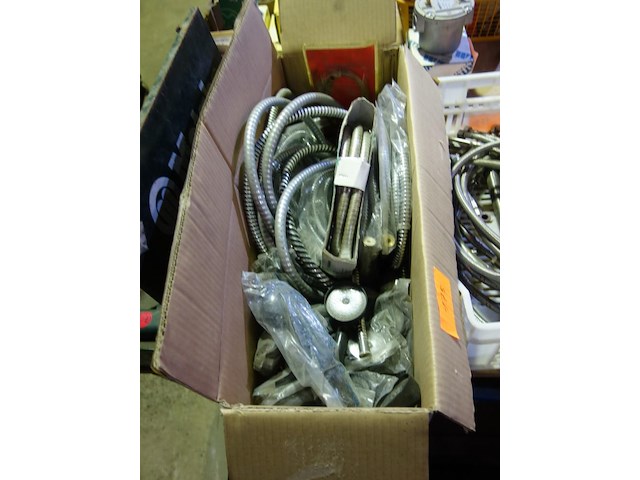 Lot flexibels en douchekoppen - afbeelding 1 van  1