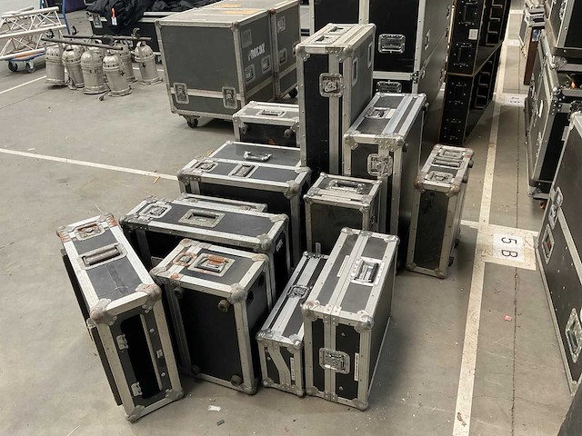 Lot flightcases (13x) - afbeelding 2 van  8