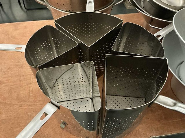 Lot friet en pasta materiaal - afbeelding 3 van  7