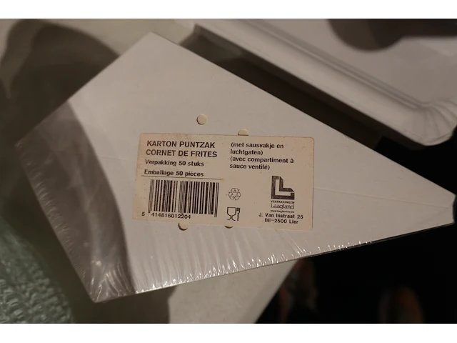 Lot frietbakjes, sauspotjes, vorkjes en shotglaasjes - afbeelding 5 van  11