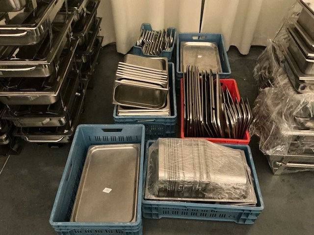 Lot gastronormbakken en deksels - afbeelding 1 van  6