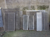 Lot gegalvaniseerde roosters - afbeelding 1 van  1