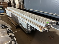 Lot gegalvaniseerde vloerplaten voor stelling (13st)