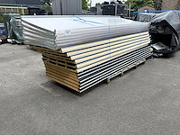 Lot geisoleerde dakpanelen + lichtstraten - afbeelding 2 van  3