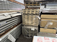 Lot geisoleerde dakpanelen plm 6,2m - afbeelding 1 van  13