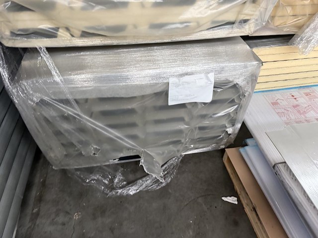 Lot geisoleerde dakpanelen plm 6,2m - afbeelding 11 van  13