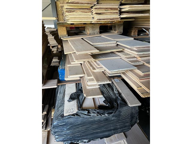 Lot gemengd parket - afbeelding 2 van  3