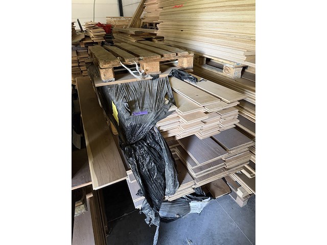 Lot gemengd parket - afbeelding 2 van  3
