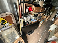 Lot gemengde partij: opslagrekken, elektronica en gereedschap - afbeelding 8 van  33