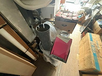 Lot gemengde partij: opslagrekken, elektronica en gereedschap - afbeelding 19 van  33