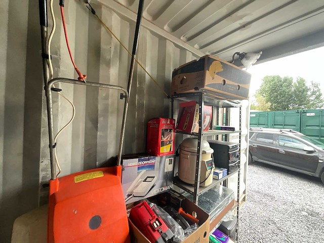 Lot gemengde partij: opslagrekken, elektronica en gereedschap - afbeelding 26 van  33