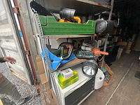 Lot gemengde partij: opslagrekken, elektronica en gereedschap - afbeelding 23 van  33