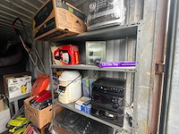 Lot gemengde partij: opslagrekken, elektronica en gereedschap - afbeelding 31 van  33