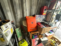 Lot gemengde partij: opslagrekken, elektronica en gereedschap - afbeelding 24 van  33