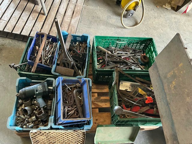 Lot gereedschap diverse overige garage gereedschap - afbeelding 8 van  13