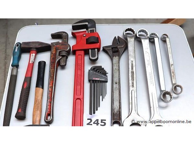 Lot gereedschap - afbeelding 1 van  3