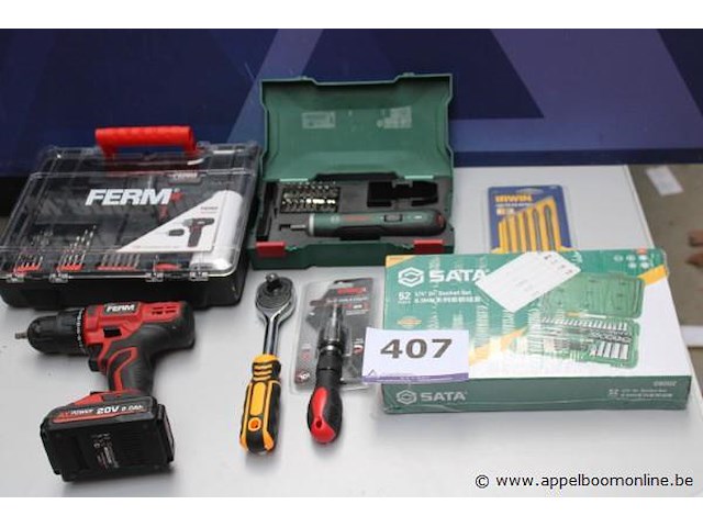 Lot gereedschap - afbeelding 1 van  4