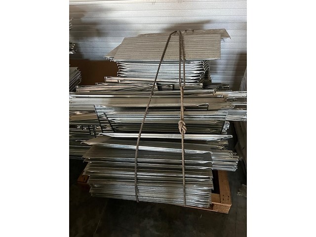 Lot gevalganiseerde bouwhekkens - afbeelding 3 van  6