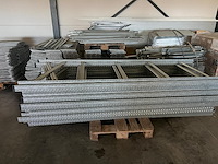 Lot gevalganiseerde bouwhekkens - afbeelding 6 van  6