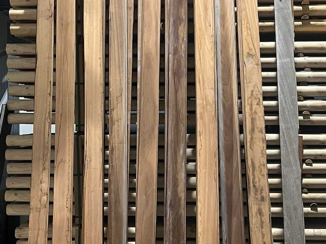 Lot gevelbekleding ayous bouwhout - afbeelding 1 van  1