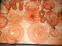 Lot glaswerk (roze) - afbeelding 1 van  4