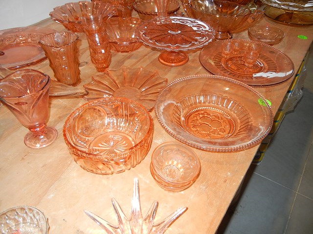 Lot glaswerk (roze) - afbeelding 2 van  4