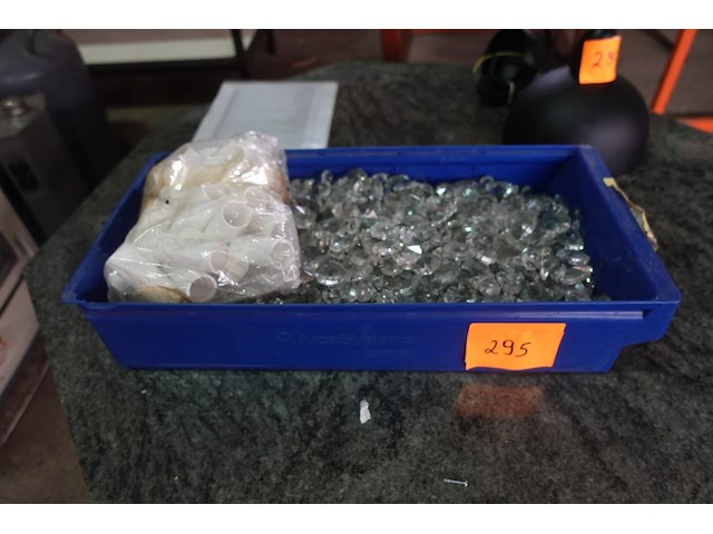 Lot glazen belletjes voor luster - afbeelding 2 van  4