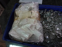 Lot glazen belletjes voor luster - afbeelding 4 van  4