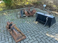 Lot graafbakken - afbeelding 3 van  10