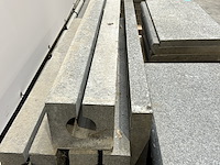 Lot graniet tegels - traptredes/zwembadboord - afvoergoten - dorpels - afbeelding 5 van  8