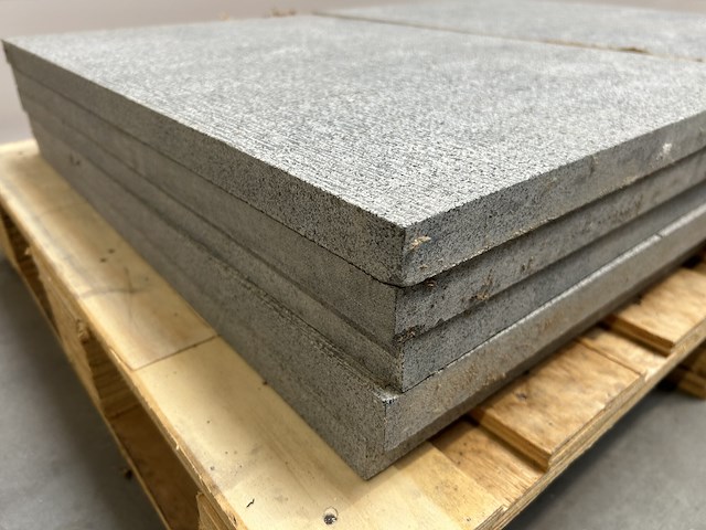 Lot graniet tegels 2,4m² - afbeelding 1 van  2