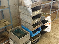 Lot grote metalen stapelbakken ( 16 stuks) - afbeelding 2 van  4