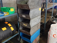 Lot grote metalen stapelbakken - afbeelding 4 van  4