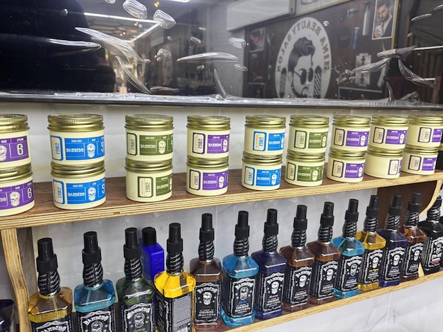 Lot haarproducten - afbeelding 17 van  17