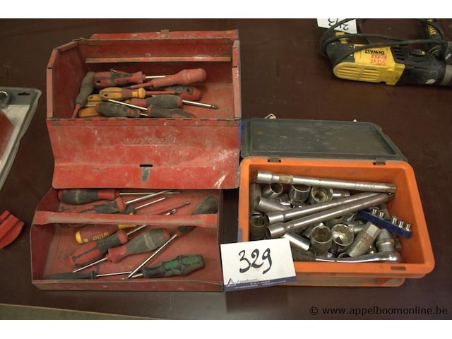 Lot handgereedschap wo dopsleutelset - afbeelding 1 van  3