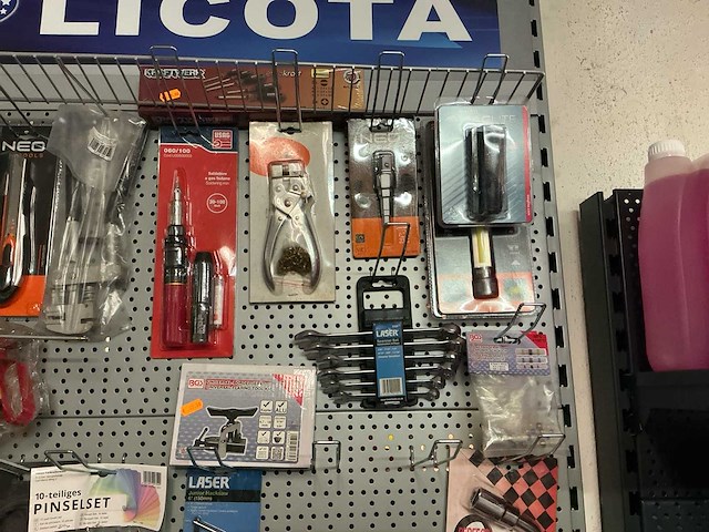 Lot handgereedschap - afbeelding 2 van  5